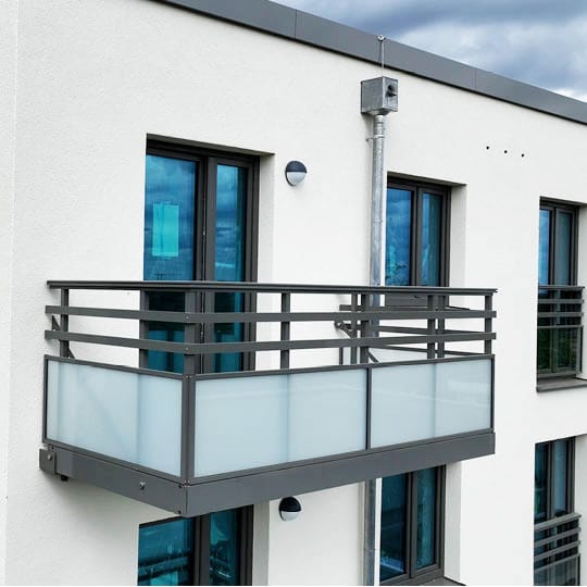 Balco AluTwo: Die ideale Balkonlösung für Sanierungs- und Neubauprojekte 