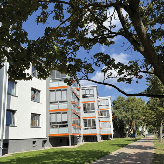 Verglaste Balkone in Parchim  - Balco GmbH. Parchim Ziegendorfer Chaussee 42.